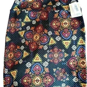Lularoe large black polka dot & scroll Cassie pencil‎ skirt. NWT